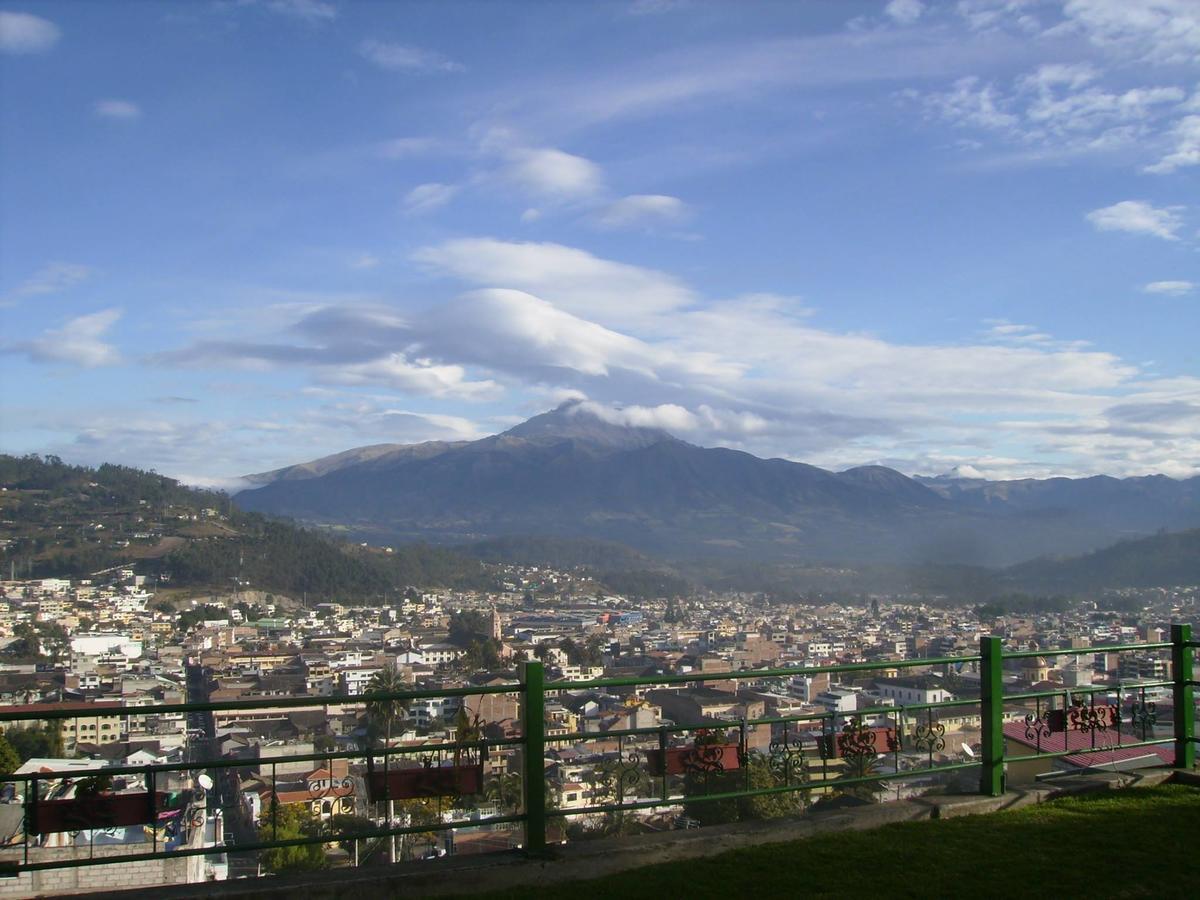 Hostal Mirador De Otavalo Bagian luar foto
