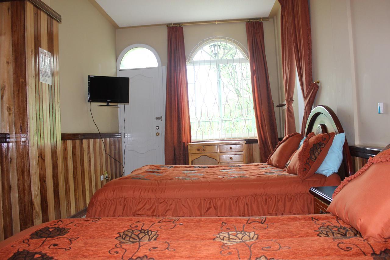 Hostal Mirador De Otavalo Bagian luar foto